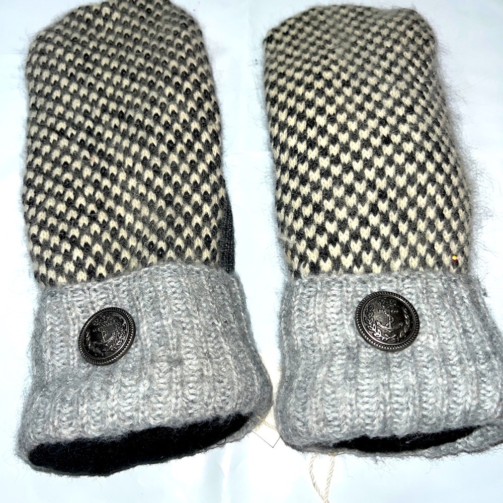 Hand KNIT ANGORA FLEECE Mittens Lined GRAY Black CREAM anchor Button Accents NEW